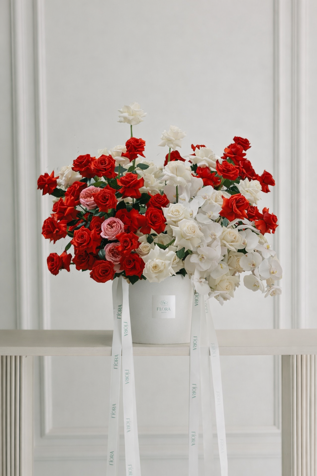 Red & White - Bloom Box